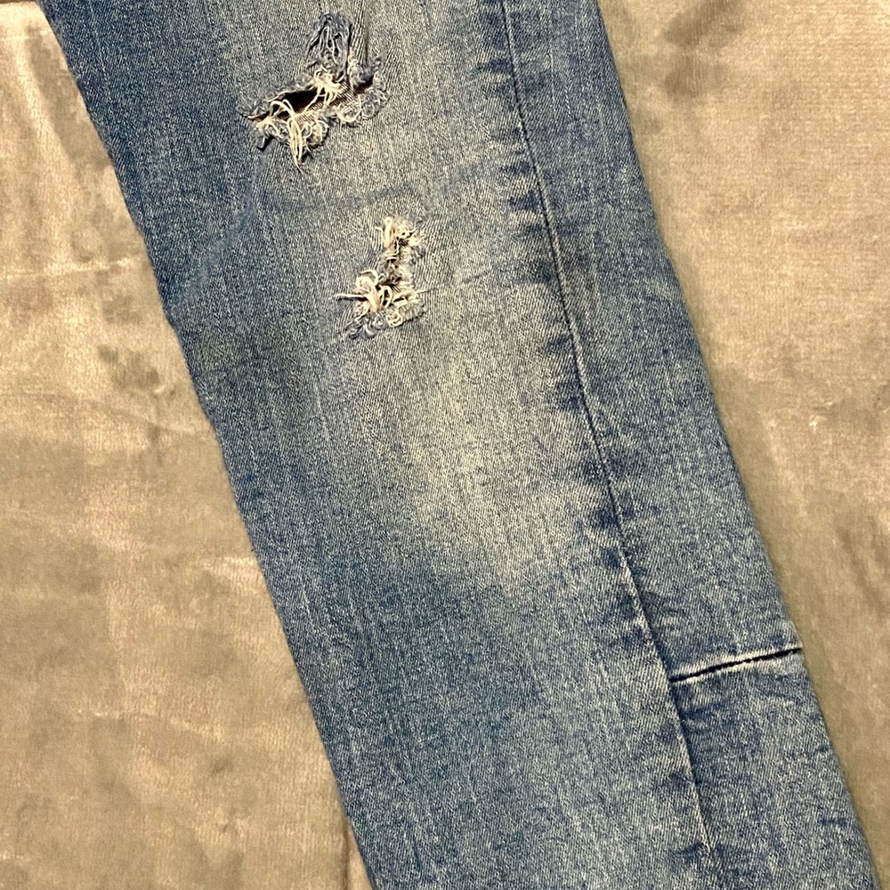 Zara Distressed Cropped Jeans - Picture 9 of 9